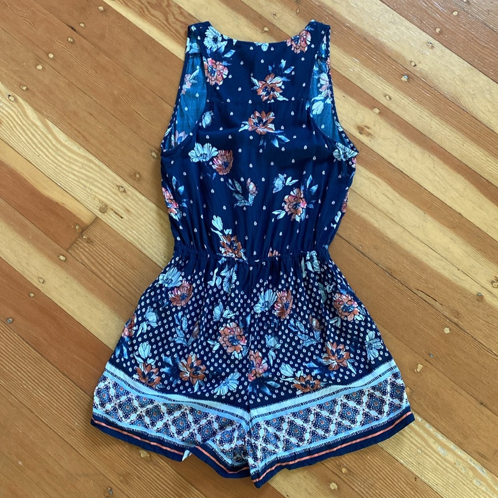 Abercrombie & Fitch Floral Navy Blue Sleeveless‎ Shorts Romper Medium - Picture 4 of 5